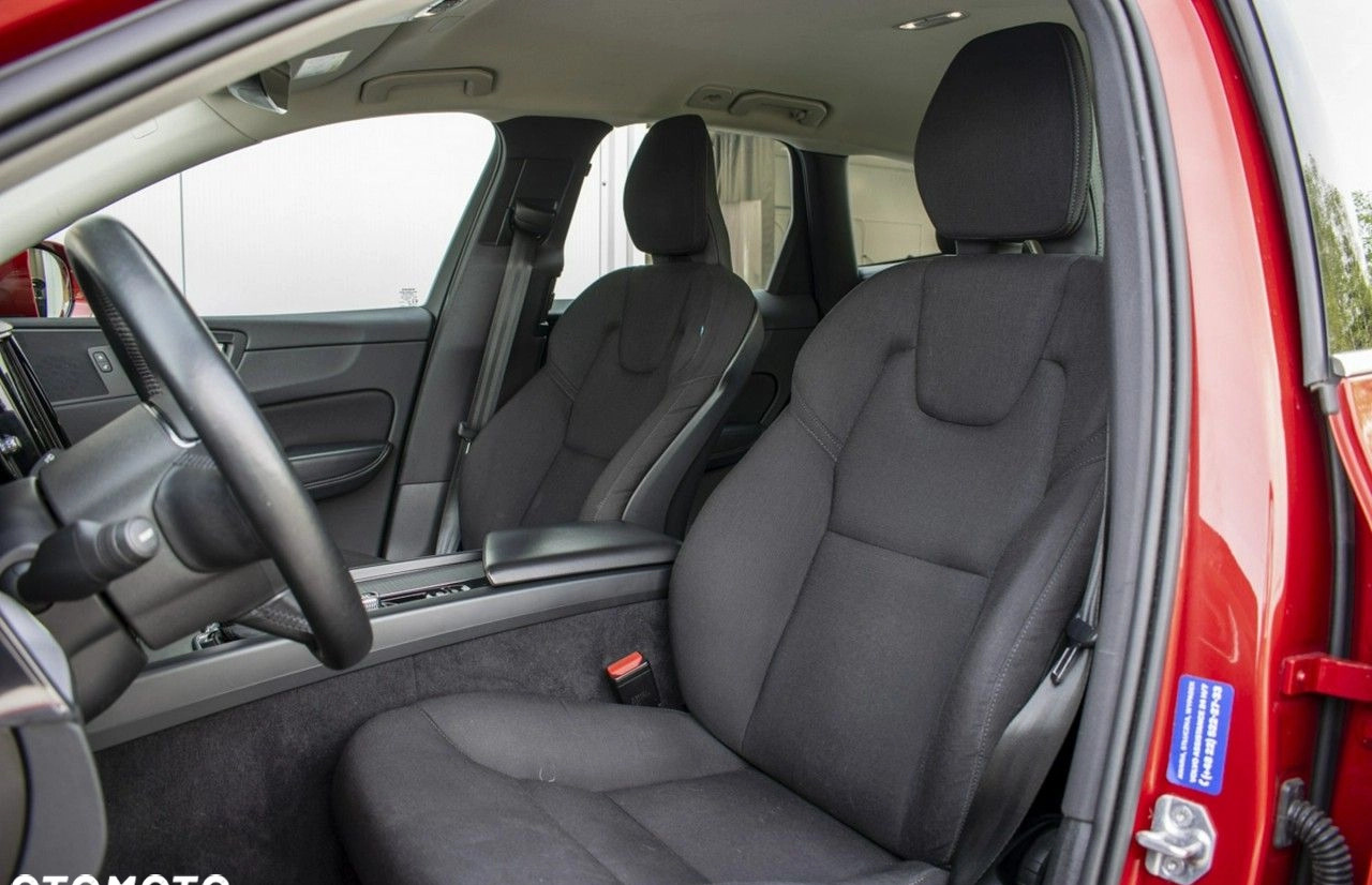 Volvo XC 60 cena 159900 przebieg: 107174, rok produkcji 2020 z Siewierz małe 466